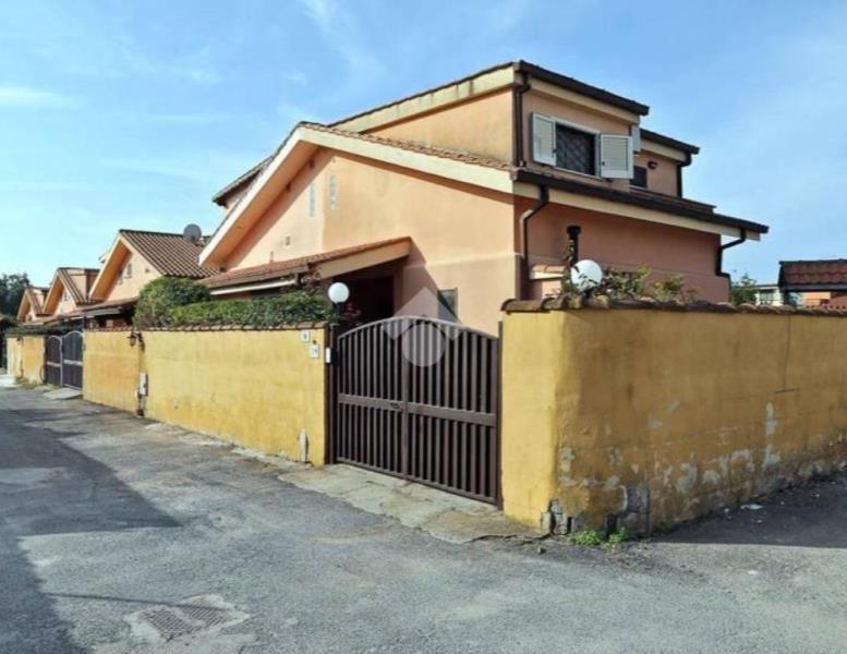 casa indipendente in vendita ad Ardea in zona Nuova Florida