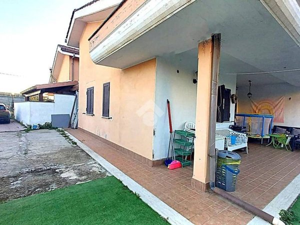 casa indipendente in vendita ad Ardea in zona Nuova Florida