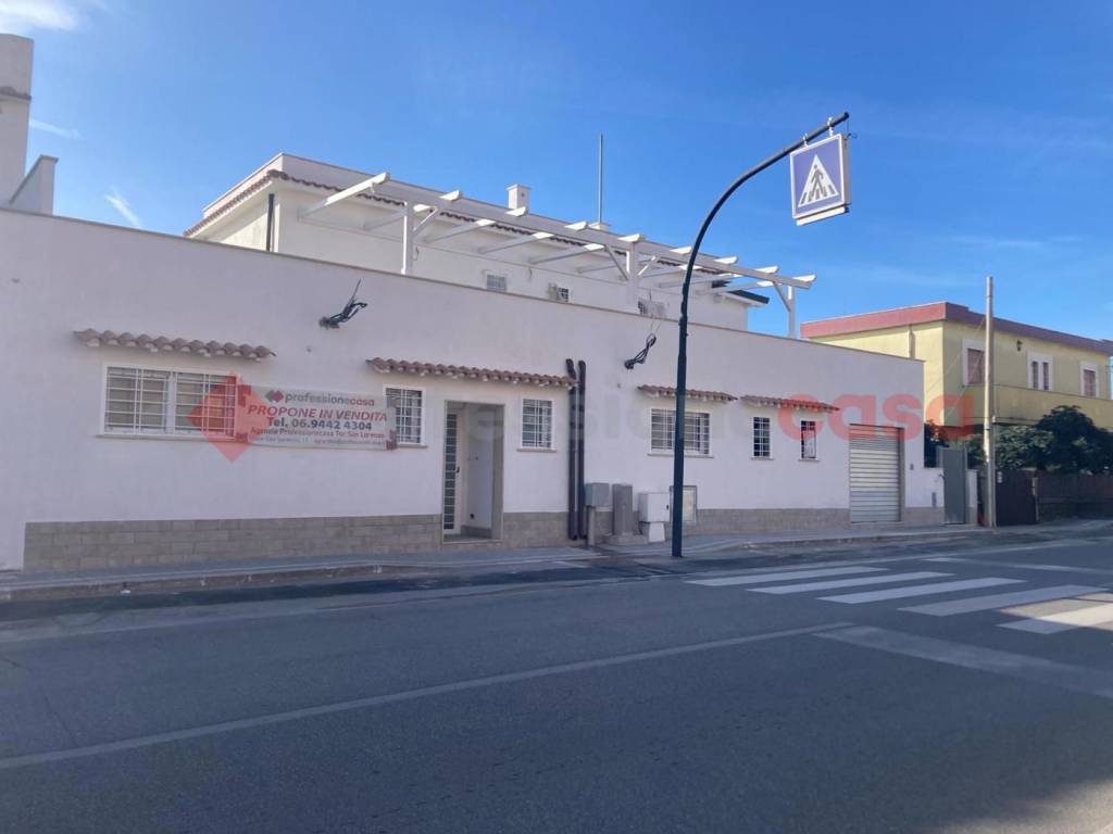 appartamento in vendita ad Ardea in zona Marina di Ardea