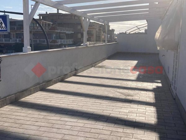 appartamento in vendita ad Ardea in zona Marina di Ardea