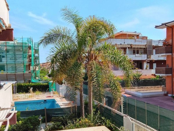 appartamento in vendita ad Ardea in zona Marina di Ardea