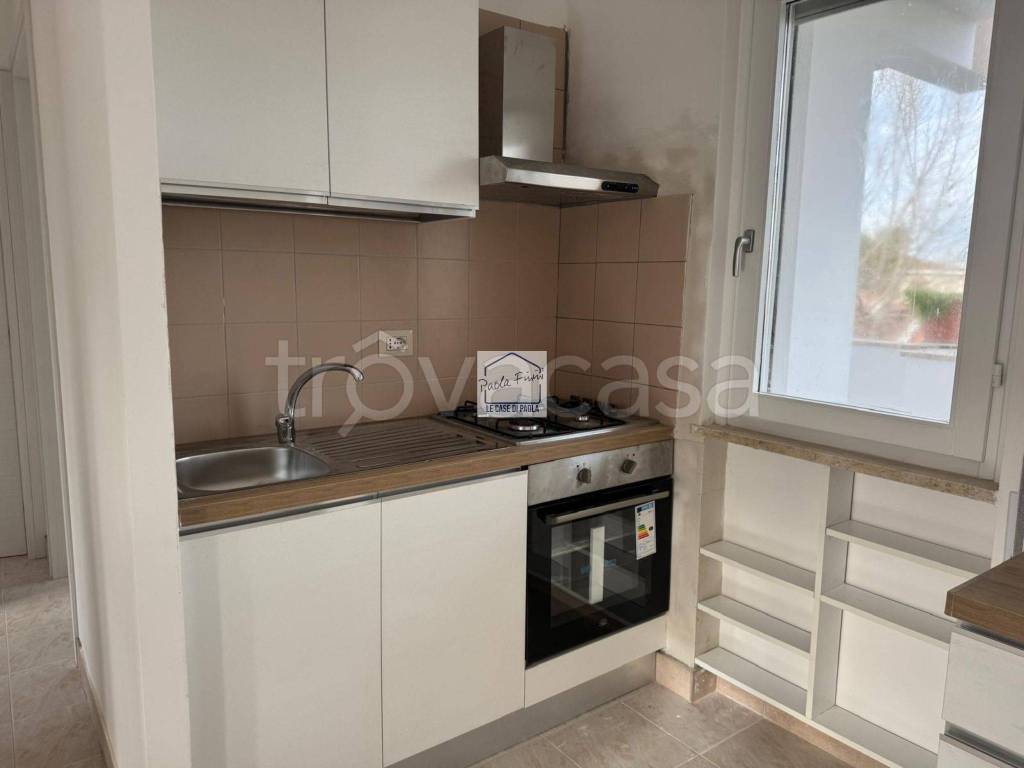 appartamento in vendita ad Ardea in zona Nuova California