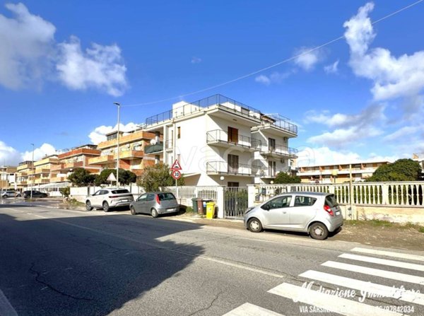 appartamento in vendita ad Ardea in zona Marina di Ardea