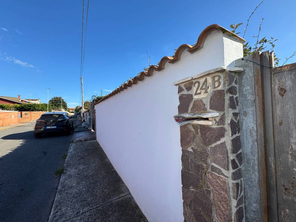 casa indipendente in vendita ad Ardea in zona Nuova California