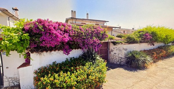 casa indipendente in vendita ad Ardea in zona Nuova California