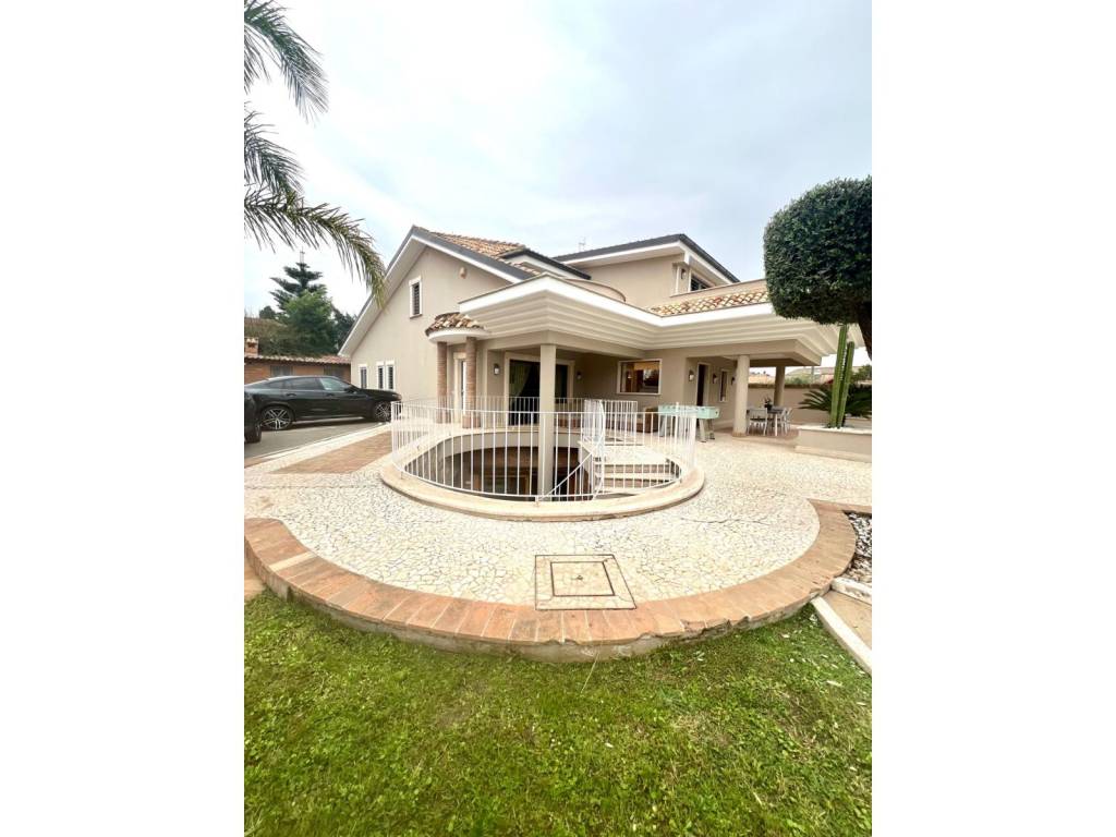 casa indipendente in vendita ad Ardea in zona Nuova Florida