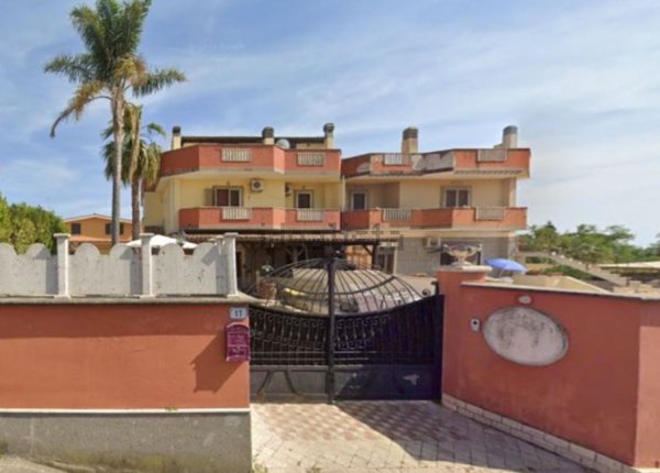 casa indipendente in vendita ad Ardea in zona Marina di Ardea