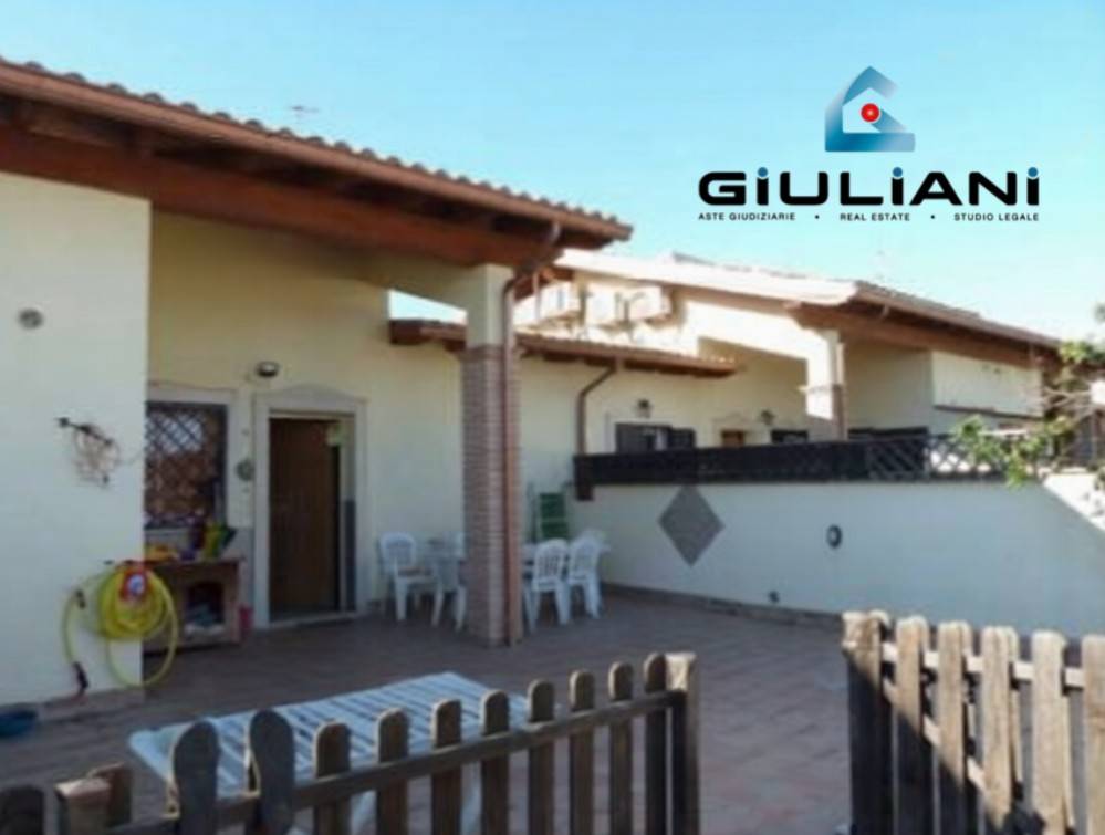 casa indipendente in vendita ad Ardea in zona Nuova California