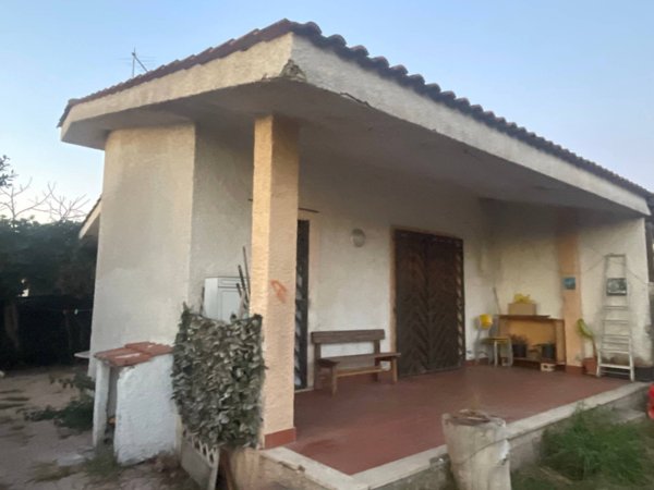 casa indipendente in vendita ad Ardea in zona Colle Romito