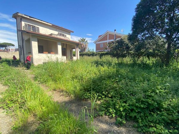 casa indipendente in vendita ad Ardea in zona Nuova Florida