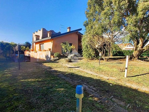 casa indipendente in vendita ad Ardea in zona Nuova Florida