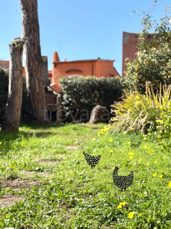 casa indipendente in vendita ad Ardea in zona Colle Romito