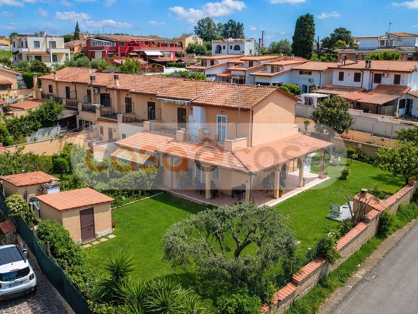 casa indipendente in vendita ad Ardea in zona Nuova California