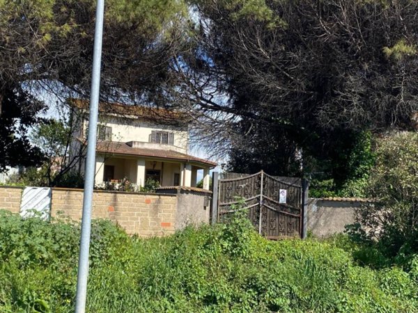 casa indipendente in vendita ad Ardea in zona Nuova Florida