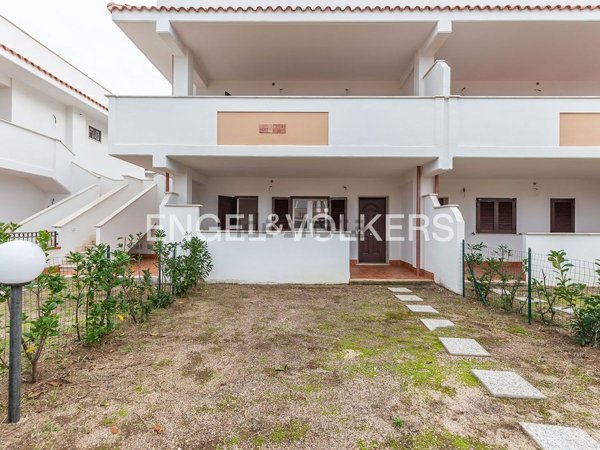 appartamento in vendita ad Ardea in zona Marina di Ardea