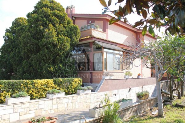 casa indipendente in vendita ad Ardea in zona Nuova Florida