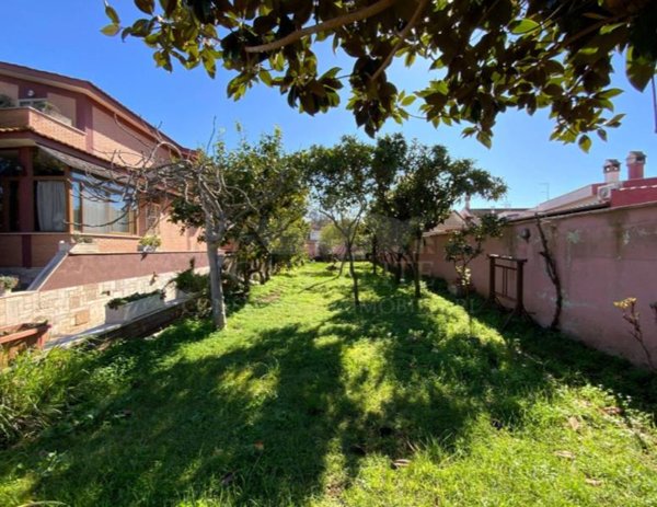 casa indipendente in vendita ad Ardea in zona Nuova Florida