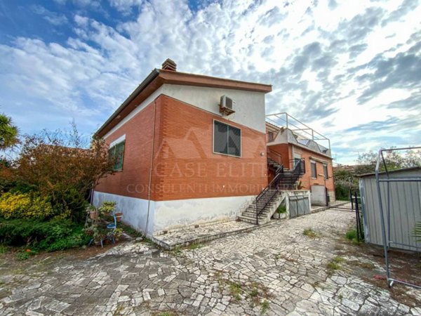 casa indipendente in vendita ad Ardea