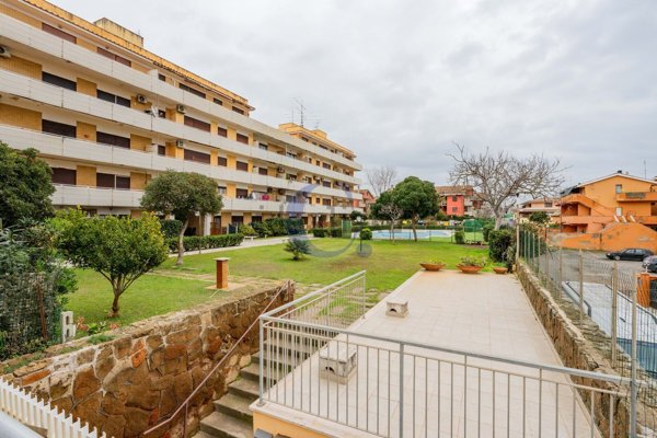 appartamento in vendita ad Ardea in zona Marina di Ardea