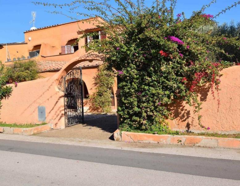casa indipendente in vendita ad Ardea in zona Colle Romito