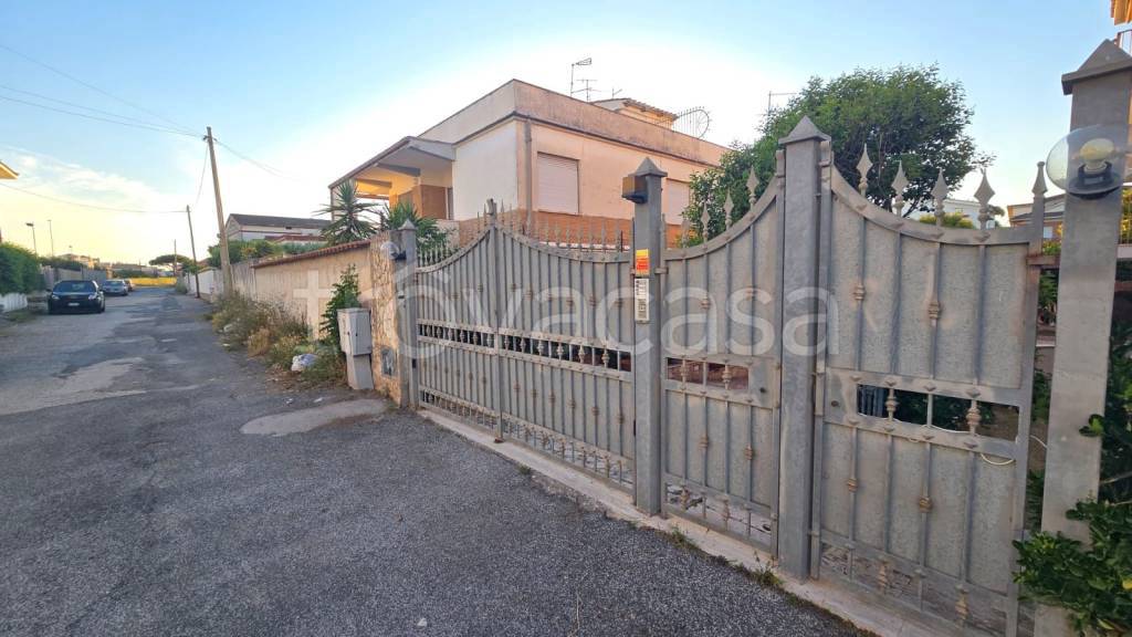 appartamento in vendita ad Ardea in zona Marina di Ardea