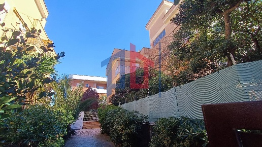 appartamento in vendita ad Ardea in zona Marina di Ardea