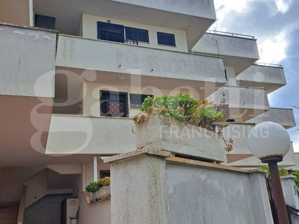 appartamento in vendita ad Ardea in zona Marina di Ardea