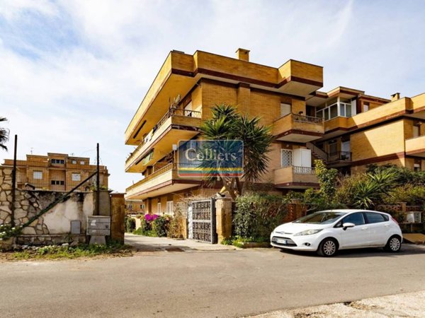 appartamento in vendita ad Ardea in zona Marina di Ardea