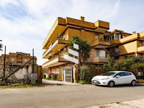 appartamento in vendita ad Ardea in zona Marina di Ardea