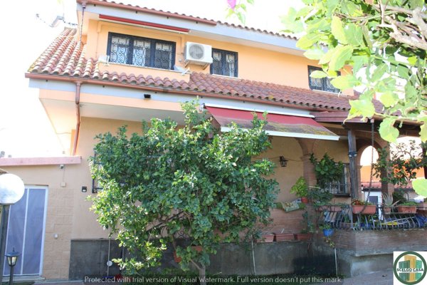 casa indipendente in vendita ad Ardea in zona Colle Romito