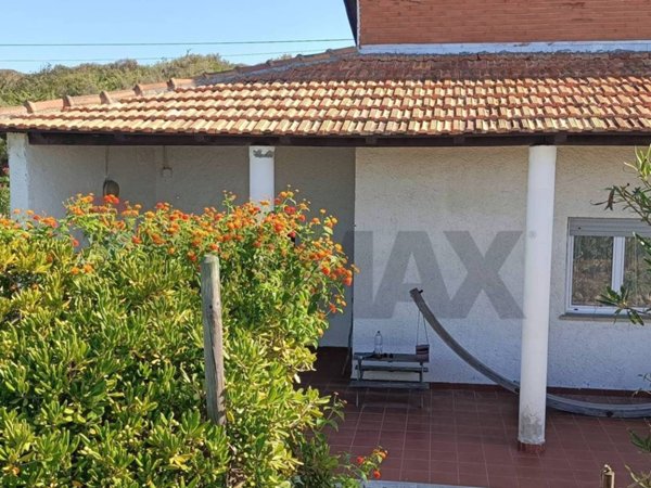 casa indipendente in vendita ad Ardea in zona Colle Romito
