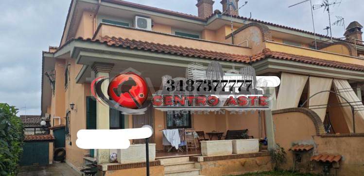 casa indipendente in vendita ad Ardea in zona Colle Romito