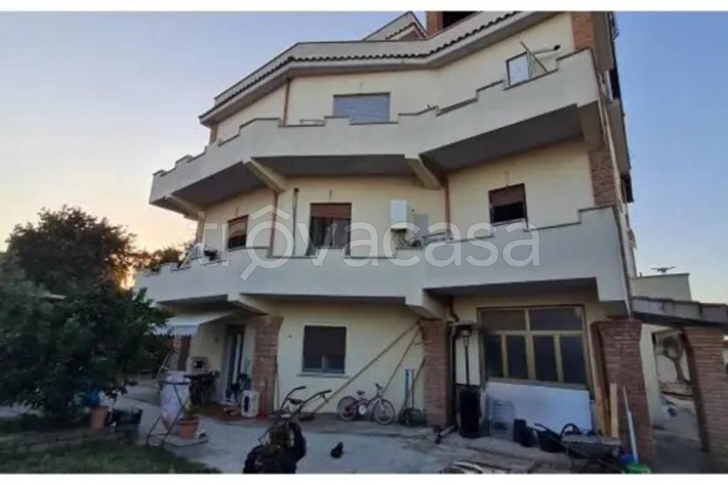 appartamento in vendita ad Ardea in zona Nuova Florida