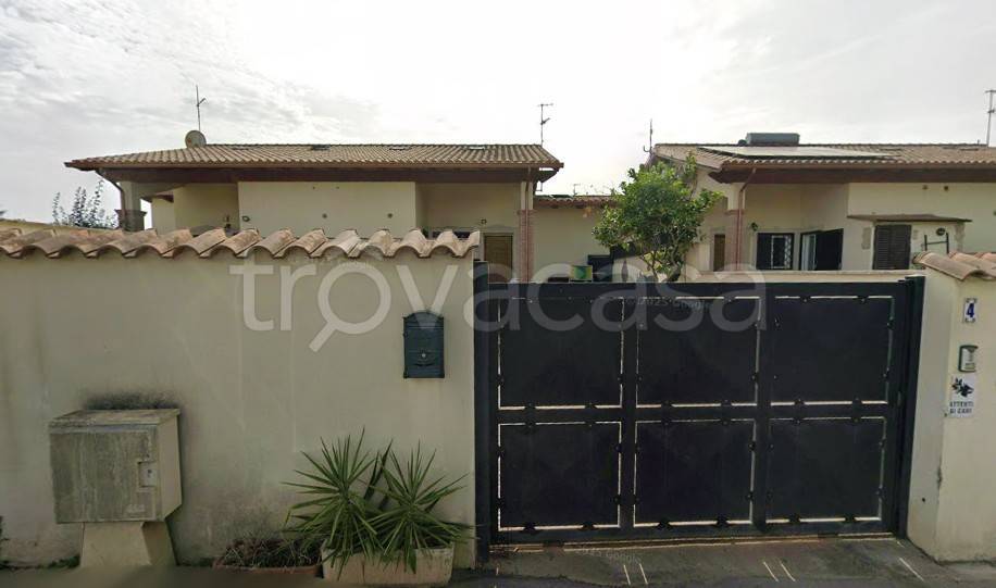 appartamento in vendita ad Ardea in zona Nuova California