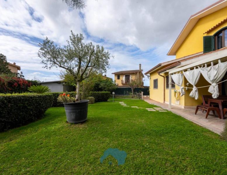 casa indipendente in vendita ad Ardea