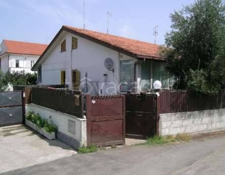 casa indipendente in vendita ad Ardea