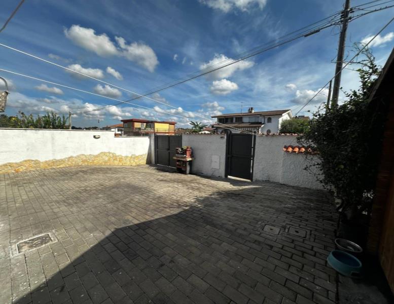 casa indipendente in vendita ad Ardea in zona Nuova Florida