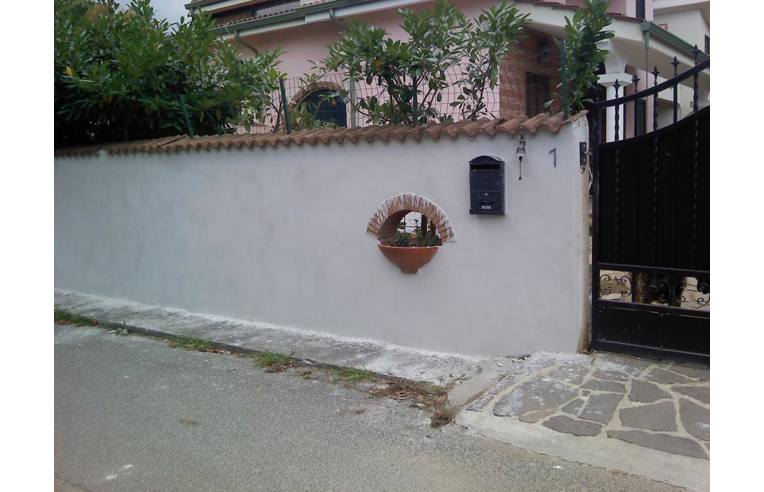 casa indipendente in vendita ad Ardea in zona Colle Romito