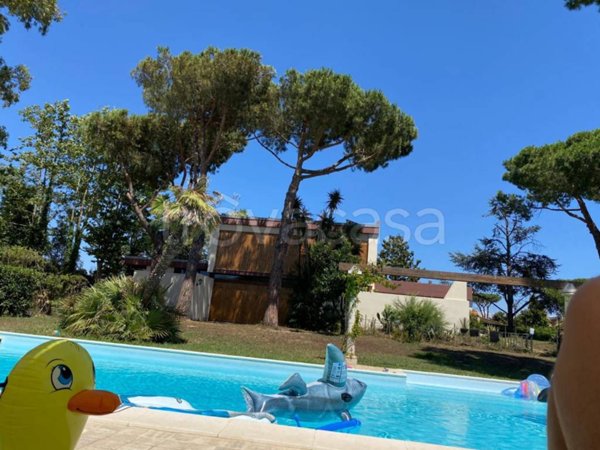 casa indipendente in vendita ad Ardea in zona Colle Romito