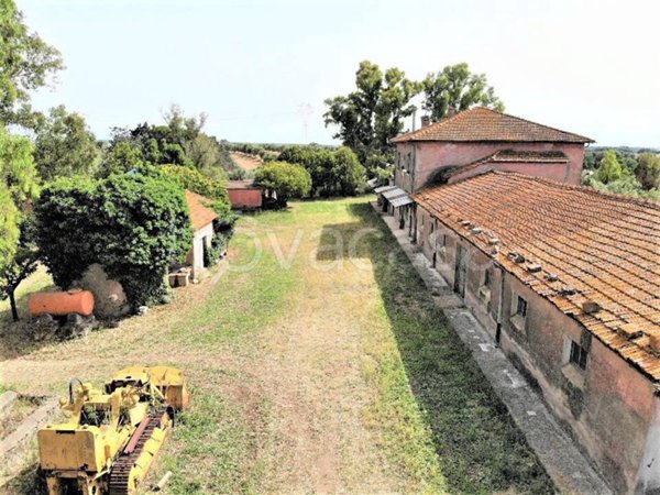 casa indipendente in vendita ad Ardea in zona Montagnano
