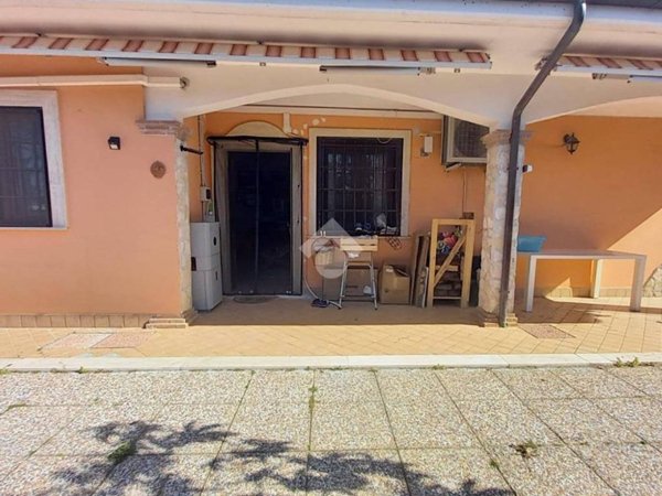 casa indipendente in vendita ad Ardea in zona Nuova Florida