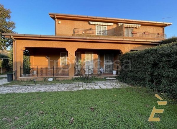 casa indipendente in vendita ad Ardea in zona Colle Romito