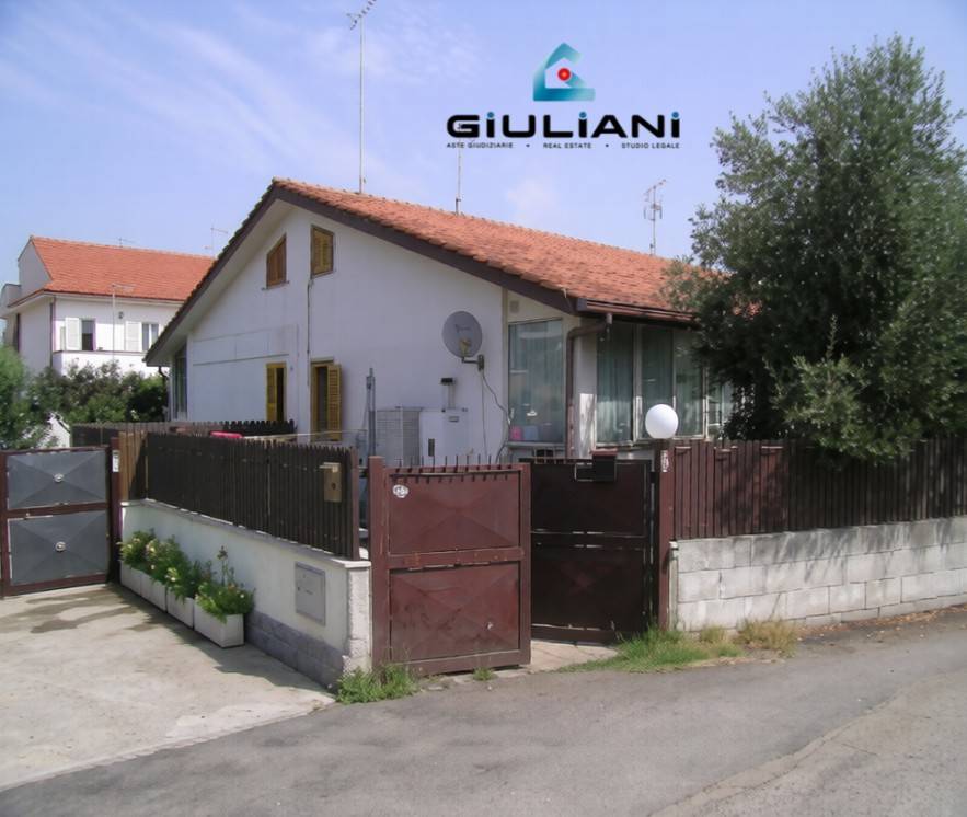 appartamento in vendita ad Ardea in zona Nuova California