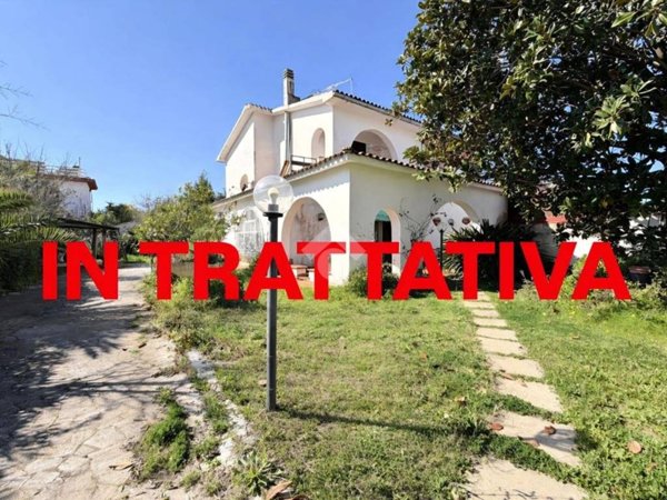casa indipendente in vendita ad Ardea in zona Marina di Ardea