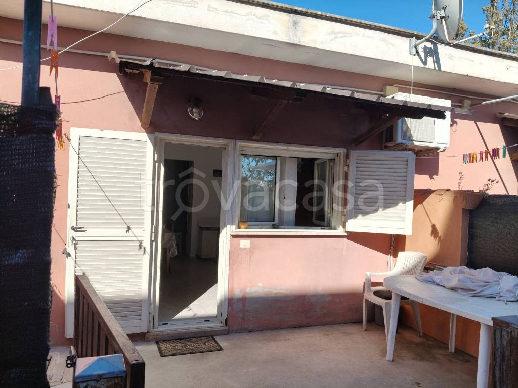 casa indipendente in vendita ad Ardea in zona Banditella