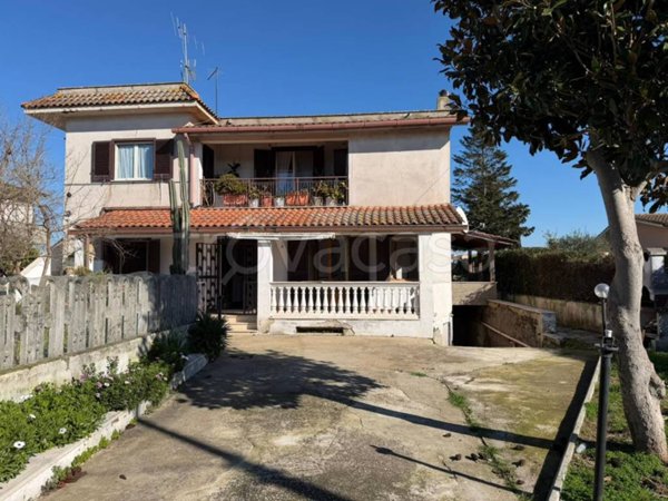 appartamento in vendita ad Ardea in zona Nuova Florida