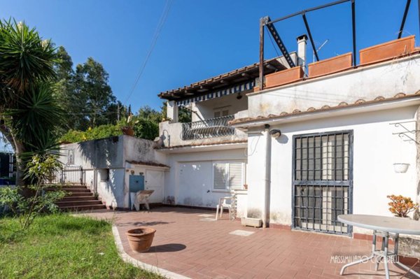 casa indipendente in vendita ad Ardea in zona Nuova California