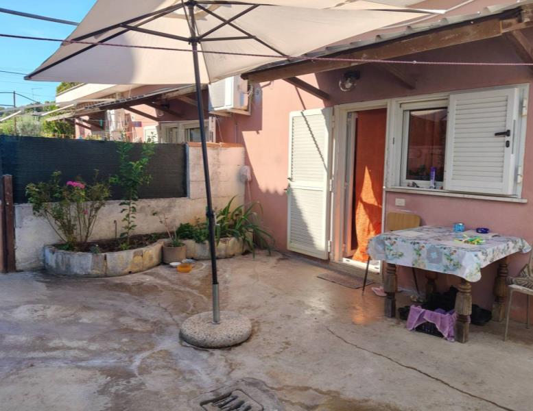 villa in vendita ad Ardea in zona Banditella