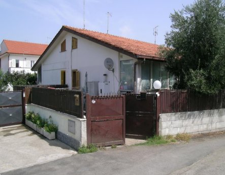 casa indipendente in vendita ad Ardea