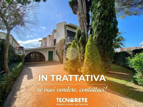 casa indipendente in vendita ad Ardea in zona Marina di Ardea